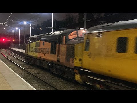 37421 northbound on 3Q10 Test Train Kentish Town 02:18am 16th Dec 2025