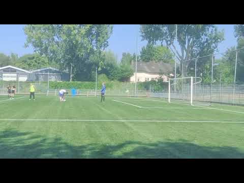 Keeper JO16-1 stopt penalty!