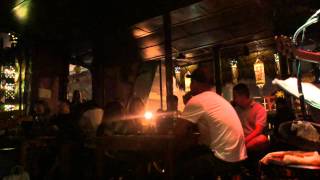 preview picture of video '世界ふれあい飲み歩き　Makati City, Metro Manila, Philippines  Kuwagos Grill'