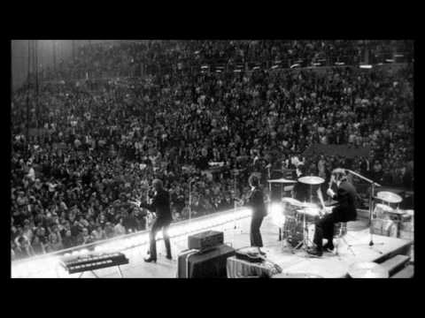 The Beatles sing "Paperback Writer" live, last ticketed concert Candlestick Park 1966.
