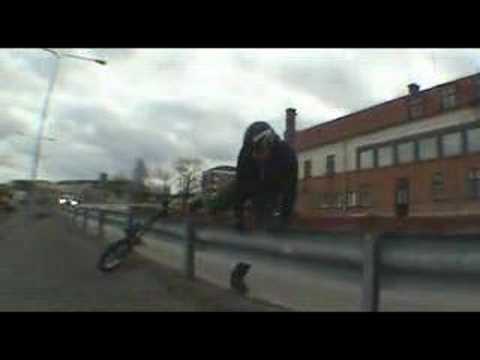 t0kk0 gör illa foten