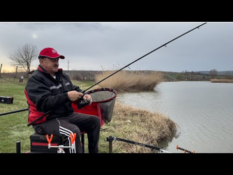 Abordarea unei partide de pescuit la method feeder pe un lac cu reținere.”