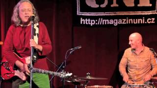 Video Petr Linhart & 29 Saiten  -  CO DĚLÁ PANÍ MARTA V ZIMĚ?