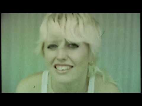 Amyl and the Sniffers - Gacked on Anger (Music Video)