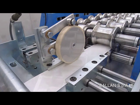 Slat ceiling: high speed production system D93 by Dallan