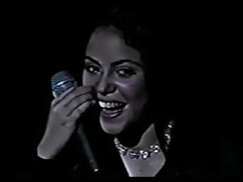 Concierto de lanzamiento de Pies Descalzos de Shakira  - 1995