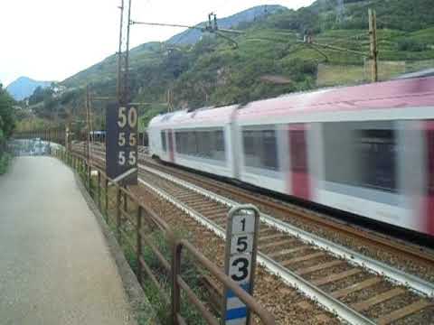 06.10.2018. TRENO REGIONALE ETR 170 FLIRT TRENTINO IN TRANSITO A CARDANO (BZ).