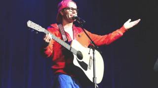 Bobby Bones Sings Netflix Love Song Live At The Ryman