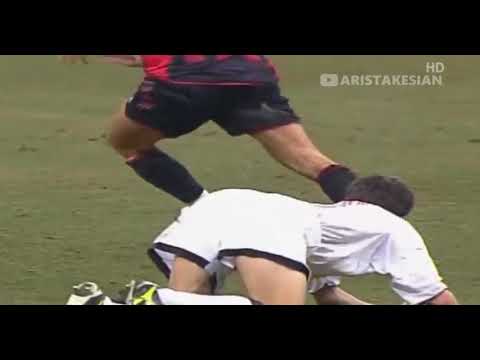 Maldini humiliates Keane perfect tackle - Ac Milan - Man Utd 2005 Champions League