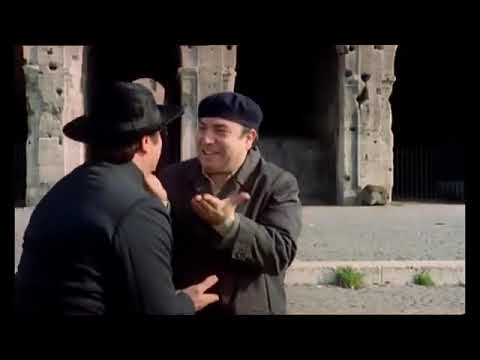 Lino Banfi - Don Peppino e Pasquale Zagaria al colosseo. Terrone maledetto !