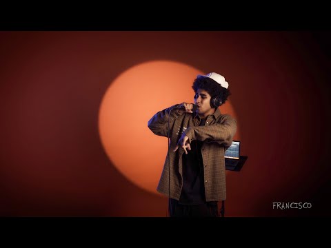 Neeus - Sexy Girl (Live Performance)