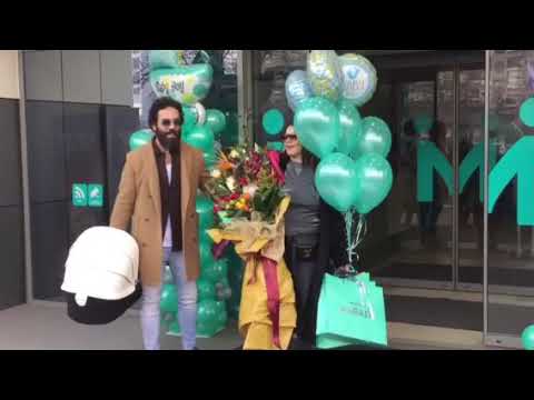 Seka Aleksić sa mužem izvela sina Jovana iz porodilišta