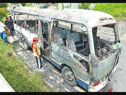 los buses de el salvador quemados por los perros pandilleros