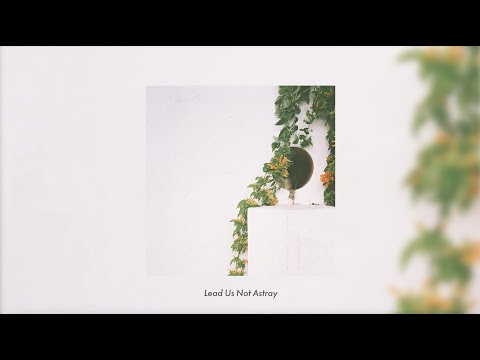 L.U.N.A. feat. Pete Philly (Lyric Video)