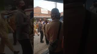 Download lagu PRESIDEN JOKOWI KUNJUNGAN KE PASAR SUKAMANDI.. [PART 1] mp3