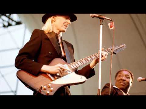 Muddy Waters feat. Johnny Winter Live in London - 1979 (audio only)