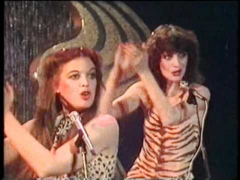 The Hornettes - Shout