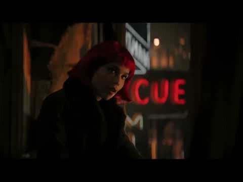 The Batman (2022) Scene: Batman checks on Selina's eyes