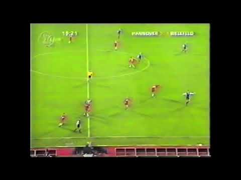 Mittelfeldspressing  H96 vs Bielefeld 99 2000