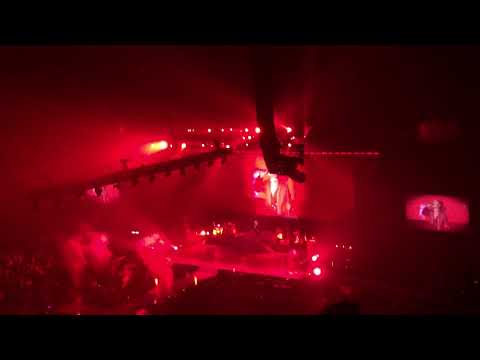 Dangerous woman - Dangerous woman tour in BKK 170817