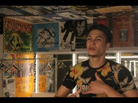 MRIKINO - FOULOULOU - [ CLIP OFFICIEL ]