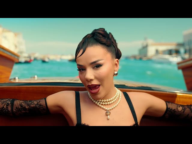 Lot von Butrint Imeri & Tayna ((jetzt ansehen))