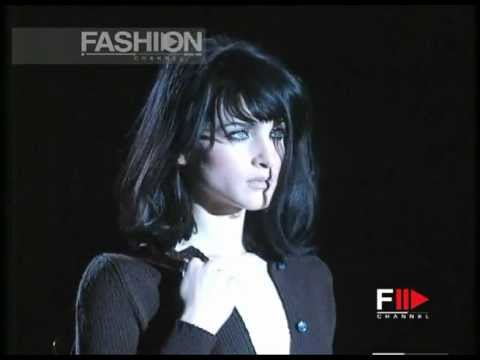 "Gucci" Autumn Winter 1995 1996 Milan 3 of 4 pret a porter woman by FashionChannel