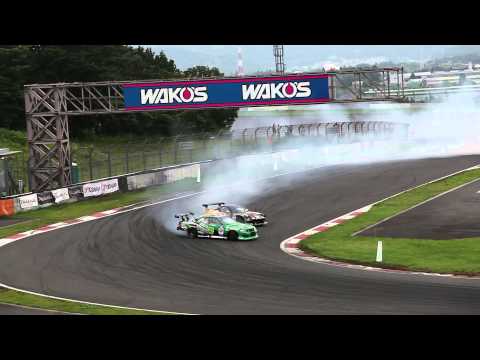 E. AMANDIO VS M. SUENAGA. -  FIRST RUN TOP 4 BATTLE FORMULA DRIFT JAPAN 2014
