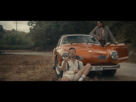 Vic Mirallas - Que bien que te vi ft. Carlos Ares (Videoclip Oficial)