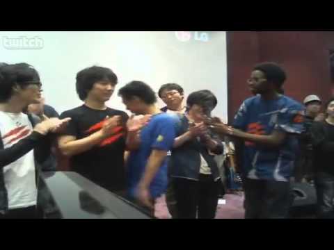 Secret Guest - Daigo Umehara has entered the ring! - K.O.FGF 2013