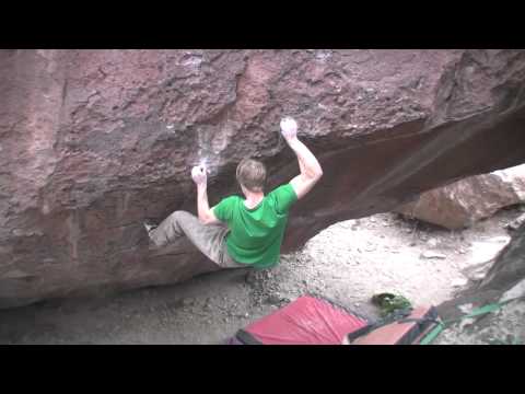 Nalle Hukkataival flashing Crown of Aragorn (V13)