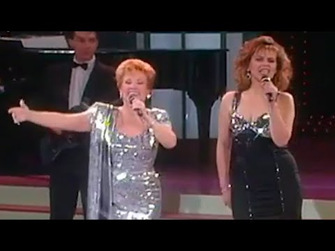 Ana Kiro e a súa filla Carmen Quiroga: "Meigas fóra" (1993)
