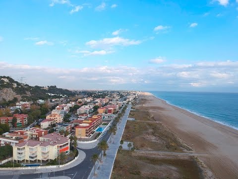 "The flight over the Mediterranean Sea" (Microvid)