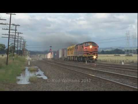 Australian diesel locomotives : a small selection