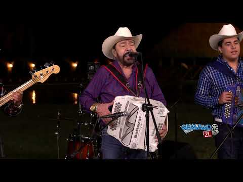 Los Intocables Del Norte - Mi Mejor Regalo (En Vivo 2023)