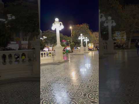 Bella Plaza de Armas Pisco Ica Perú Recorrido nocturno por este hermoso y simbólico lugar peruano