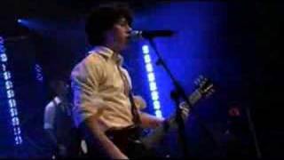 Jonas Brothers - That's Just The Way We Roll (Live)