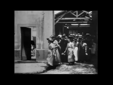 Workers Leaving the Lumière Factory in Lyon (1895)