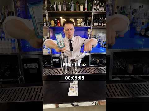 Challenge!⏱️How to make Gin gimlet in 20 seconds #flairbartending
