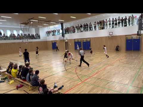 U12 Bayerische Meisterschaft Basketball, Finale 2022: TS Jahn vs. FC Bayern; 1. Halbzeit (35:24)