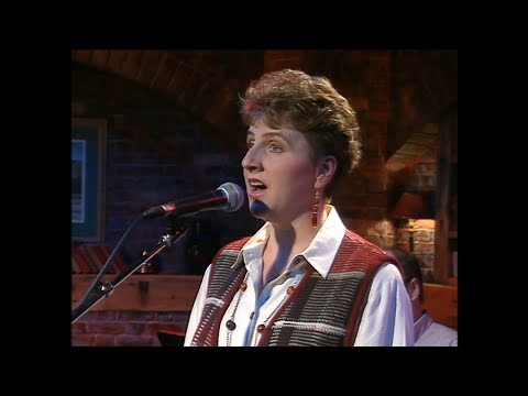 Plethyn - O'r Pridd i'r Pridd