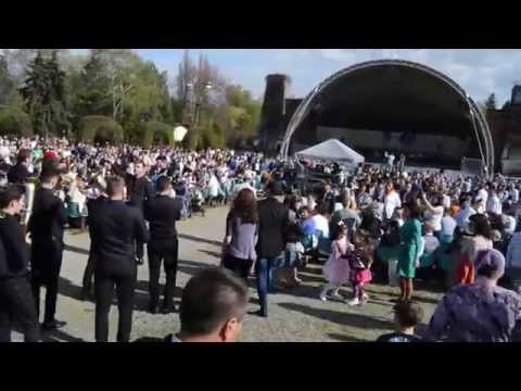 Marsul Invieri 2015 - Timisoara - Intrare parcul rozelor