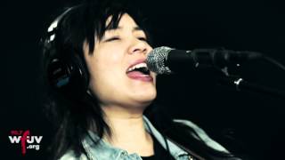 Thao and The Get Down Stay Down - &quot;Astonished Man&quot; (Live at WFUV)