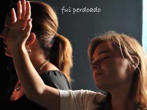 Perdoado - Buryl Red