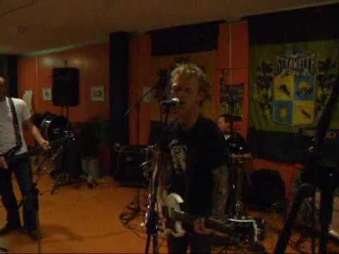 Strawelte - De mem fan Doutzen, live yn Noardewyn