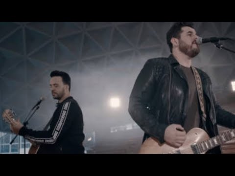 Kurt, Luis Fonsi - 16 (Letra)