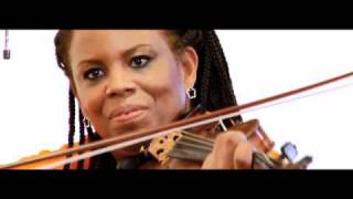 Regina Carter's Reverse Thread performs "Artistya"