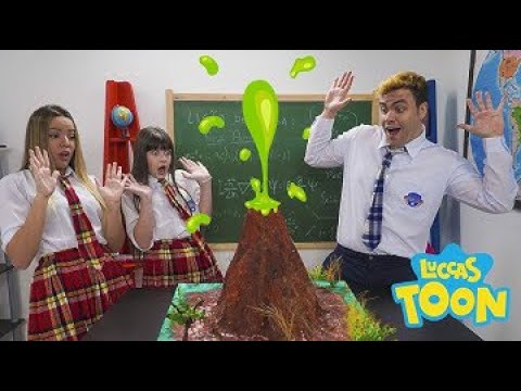 A FEIRA DE CIÊNCIAS DA ESCOLA FANTÁSTICA COM EXPERIMENTOS GOSMENTOS