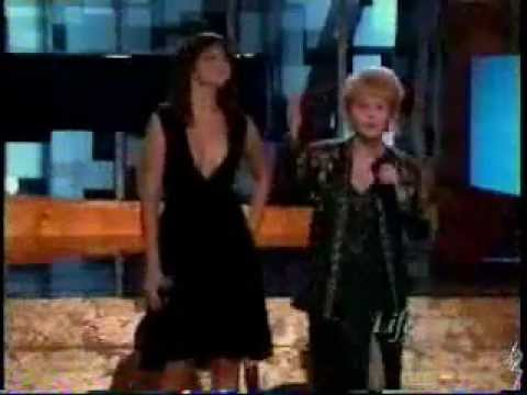 Mandy Moore & Debbie Reynolds - Good Morning (Live @ Women Rock)