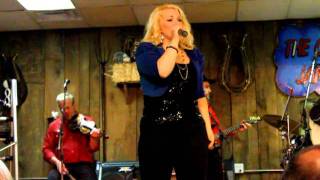 I sure hate to breakdown here / Trace Adkins - Megan Stout